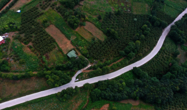 Korgan’da beton yol sevinci